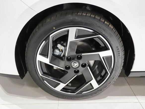 2024 Changan Lamore, белый - вид 8