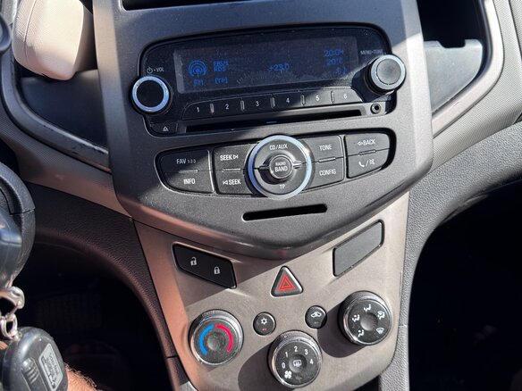 2012 Chevrolet Aveo II, чёрный, 660000 рублей - вид 14