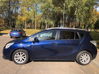 2010 Toyota Verso I, синий, 1100000 рублей, вид 5