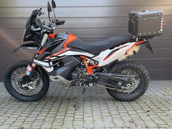 2022 KTM 890 Adventure R, чёрный, 1290000 рублей - вид 2