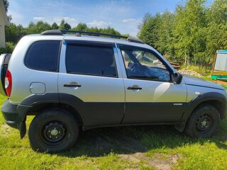 2011 Chevrolet Niva I Рестайлинг, серый, 420000 рублей, вид 2
