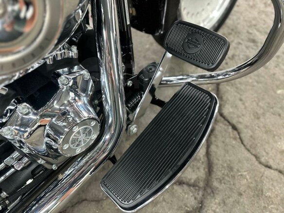 2010 Harley-Davidson Fat Boy, чёрный, 990000 рублей - вид 20