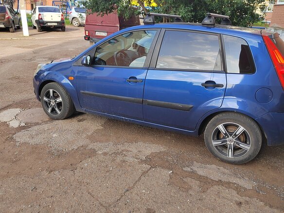 2008 Ford Fiesta Mk5, синий, 260000 рублей - вид 2