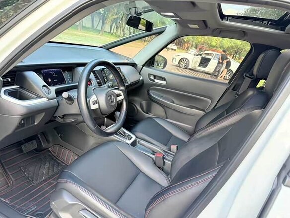 2023 Honda Fit Crosstar IV Рестайлинг, белый, 1125000 рублей - вид 7