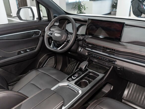 2026 Geely Okavango I Рестайлинг, белый, 4085990 рублей - вид 15