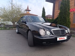 2001 Mercedes-Benz E-Класс 270 II (W210, S210) Рестайлинг, чёрный, 700000 рублей, вид 1