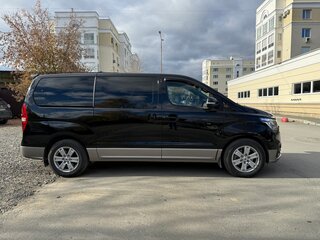 2018 Hyundai Grand Starex I Рестайлинг 2, серый, 3990000 рублей, вид 4