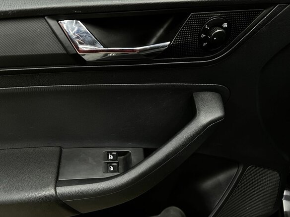 2018 Skoda Rapid I Рестайлинг, чёрный, 629900 рублей - вид 6