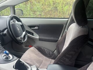 2010 Toyota Prius III (XW30), серый, 900000 рублей, вид 3