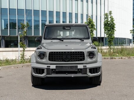 2026 Mercedes-Benz G-Класс AMG 63 AMG II (W465) Рестайлинг, серый, 33100000 рублей, вид 2
