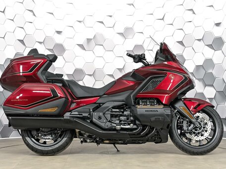 2025 Honda GL 1800 Gold Wing, красный, 3649000 рублей, вид 3
