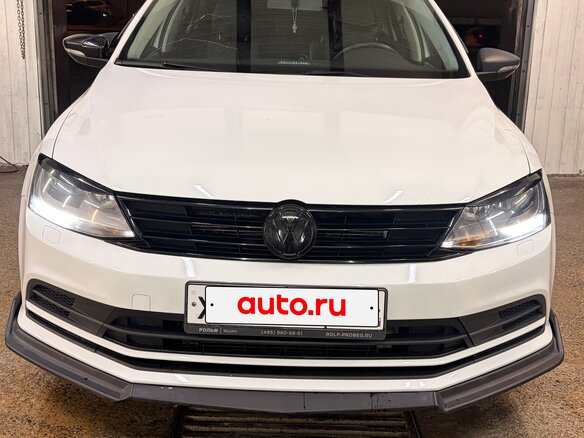 2017 Volkswagen Jetta VI Рестайлинг, белый, 1200000 рублей - вид 1