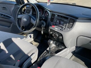 2011 Kia Rio II Рестайлинг, бежевый, 575000 рублей, вид 2