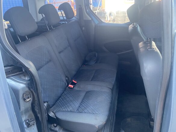 2010 Peugeot Partner II, серый, 750000 рублей - вид 8