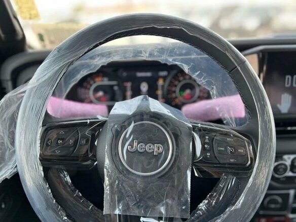 2026 Jeep Wrangler IV (JL) Рестайлинг, серый, 8330000 рублей - вид 8