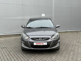 2013 Hyundai Solaris I, серый, 645000 рублей, вид 2