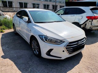 2016 Hyundai Elantra VI (AD), белый, 720000 рублей, вид 2
