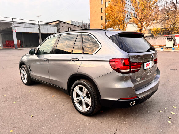 2014 BMW X5 25d III (F15), серый, 3200000 рублей - вид 5