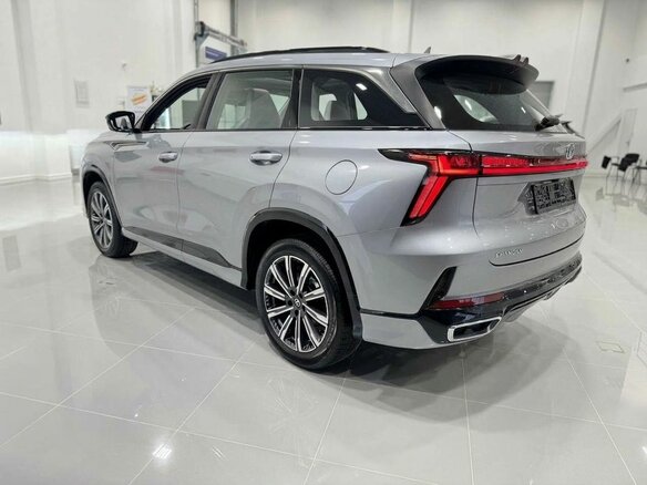 2024 Changan CS75 Plus III, серый, 2899000 рублей - вид 3