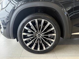 2026 Geely Monjaro I Рестайлинг, чёрный, 4954990 рублей, вид 3