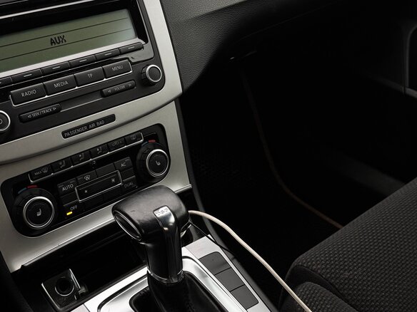 2010 Volkswagen Passat B6, серый, 750000 рублей - вид 12