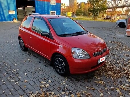 2000 Toyota Yaris I, красный, 430000 рублей, вид 3