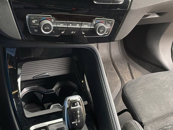 2018 BMW X1 20i xDrive II (F48), серый, 3500000 рублей - вид 6