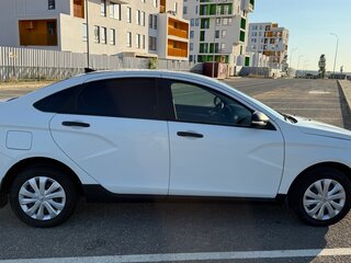 2024 Lada (ВАЗ) Vesta I Рестайлинг (NG), белый, 1199000 рублей, вид 5