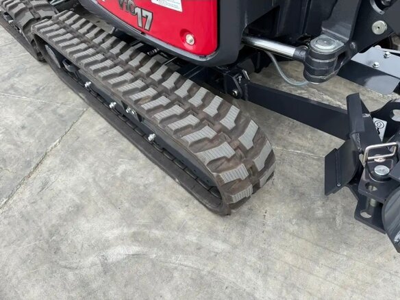 2026 Yanmar VIO, красный, 3000000 рублей - вид 2