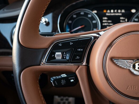 2019 Bentley Bentayga I, серый, 13200000 рублей - вид 17
