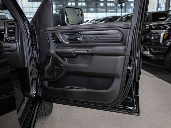 2026 Ram 1500 Crew Cab eTorque V Рестайлинг, чёрный, 12090317 рублей - вид 22