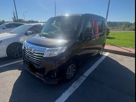 Toyota Roomy I