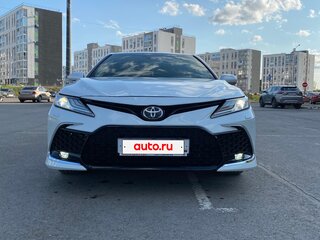 2021 Toyota Camry VIII (XV70), белый, 3000000 рублей, вид 3