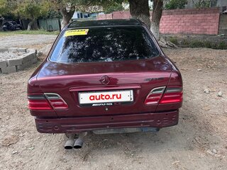 2000 Mercedes-Benz E-Класс 320 II (W210, S210) Рестайлинг, красный, 480000 рублей, вид 4
