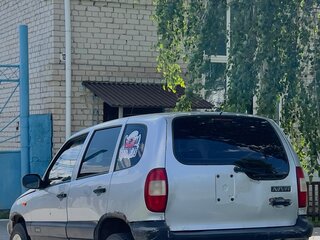2006 Chevrolet Niva I, серебристый, 190000 рублей, вид 3