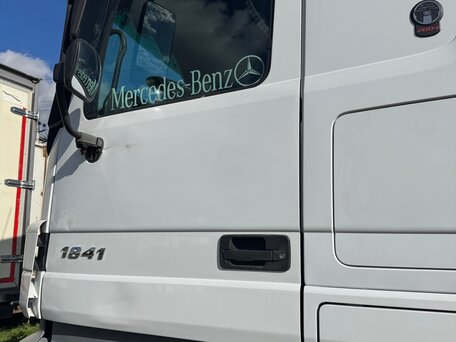2008 Mercedes-Benz Actros, белый, 1950000 рублей, вид 5