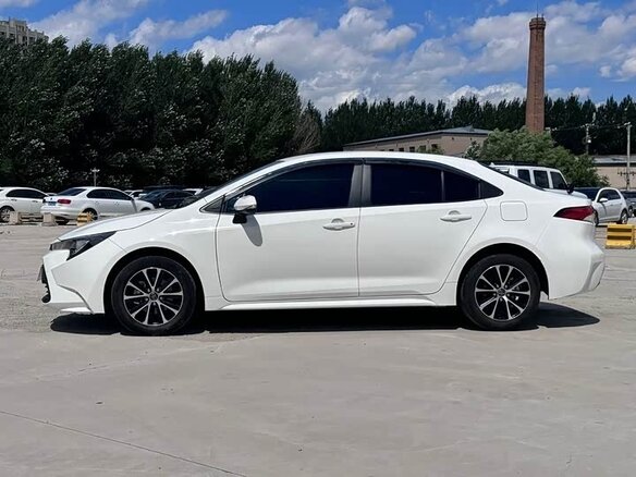 2022 Toyota Levin XII (E210), белый - вид 3