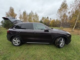 2013 Porsche Cayenne II (958), коричневый, 2790000 рублей, вид 3