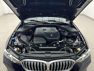 2023 BMW 3 серии Long 320Li VII (G2x) Рестайлинг, чёрный, 2825404 рублей, вид 3