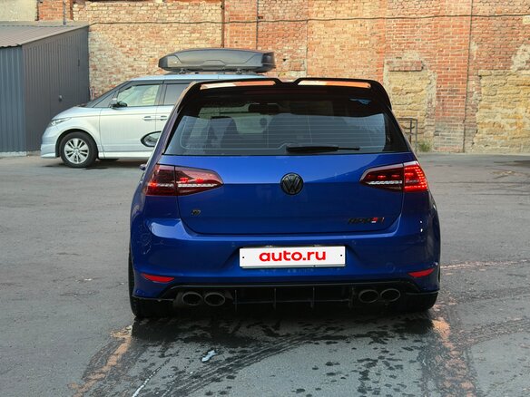 2014 Volkswagen Golf R VII, синий, 1900000 рублей - вид 5