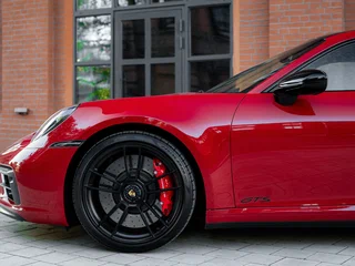 2022 Porsche 911 Carrera 4 GTS VIII (992), красный, 16800000 рублей, вид 4