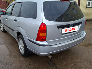 2003 Ford Focus I Рестайлинг, серебристый, 135000 рублей, вид 4
