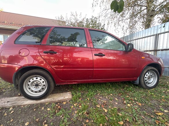 2010 Lada (ВАЗ) Kalina I, красный, 315000 рублей - вид 2