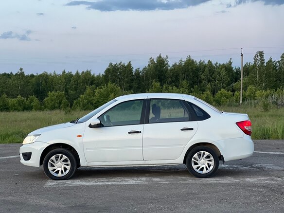 2013 Lada (ВАЗ) Granta I, белый - вид 5