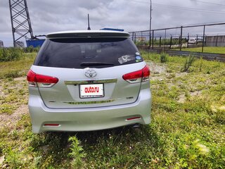 2011 Toyota Wish II, серебристый, 1500000 рублей, вид 5