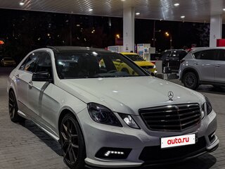 2011 Mercedes-Benz E-Класс 300 IV (W212, S212, C207), белый, 1690000 рублей, вид 5