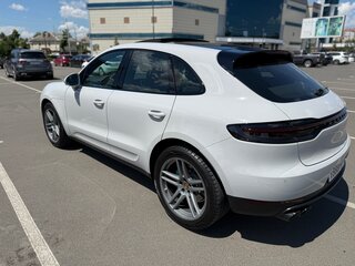 2019 Porsche Macan S I Рестайлинг, серебристый, 6990000 рублей, вид 5