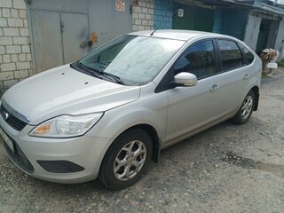 2010 Ford Focus II Рестайлинг, серебристый, 670000 рублей, вид 1