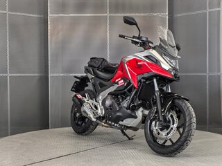 2021 Honda NC 750X, красный, 1099000 рублей, вид 2