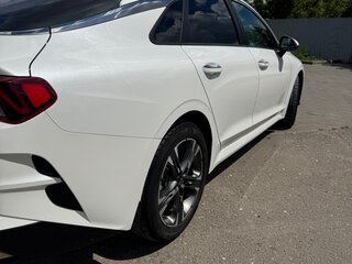 2021 Kia K5 III, белый, 2850000 рублей, вид 2